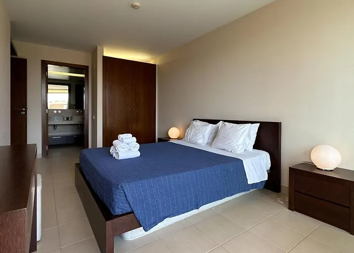 Herdade Dos Salgados, T2 12c 3d, Lagoas Apartment